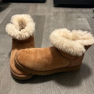 Ugg Bailey Button Boot mini